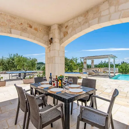 Angelo By オストゥーニ